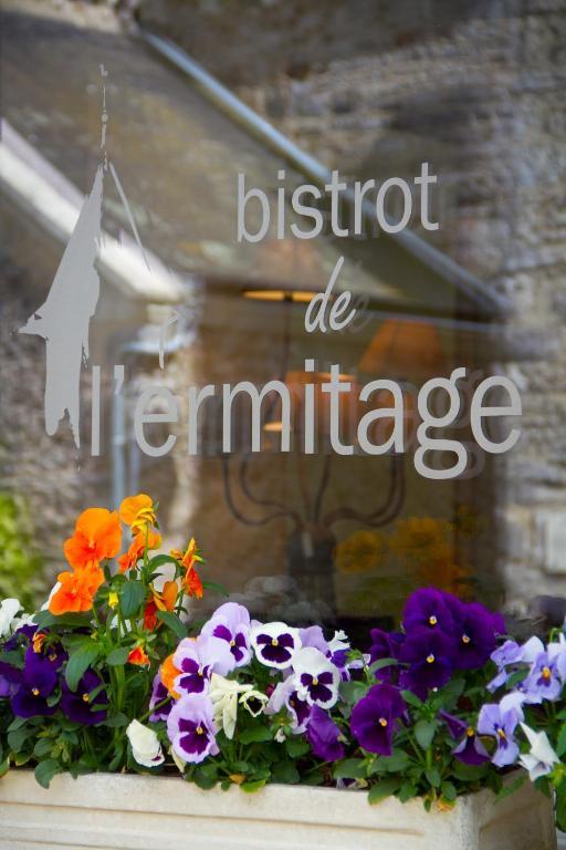 L'Ermitage Hotel & Restaurant Saulges Exterior photo